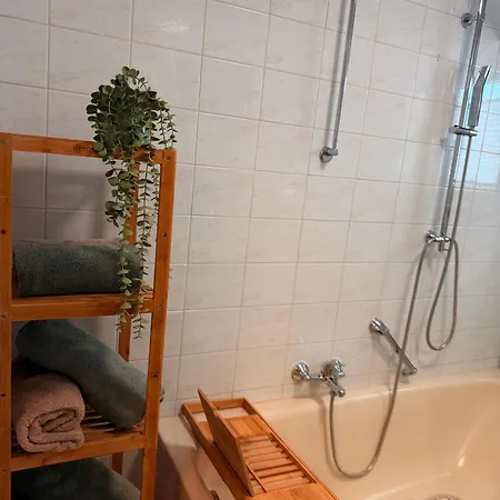 Charmantes Mit 3 Schlafzimmer ローディング