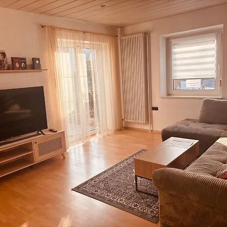 Charmantes Mit 3 Schlafzimmer * Roding